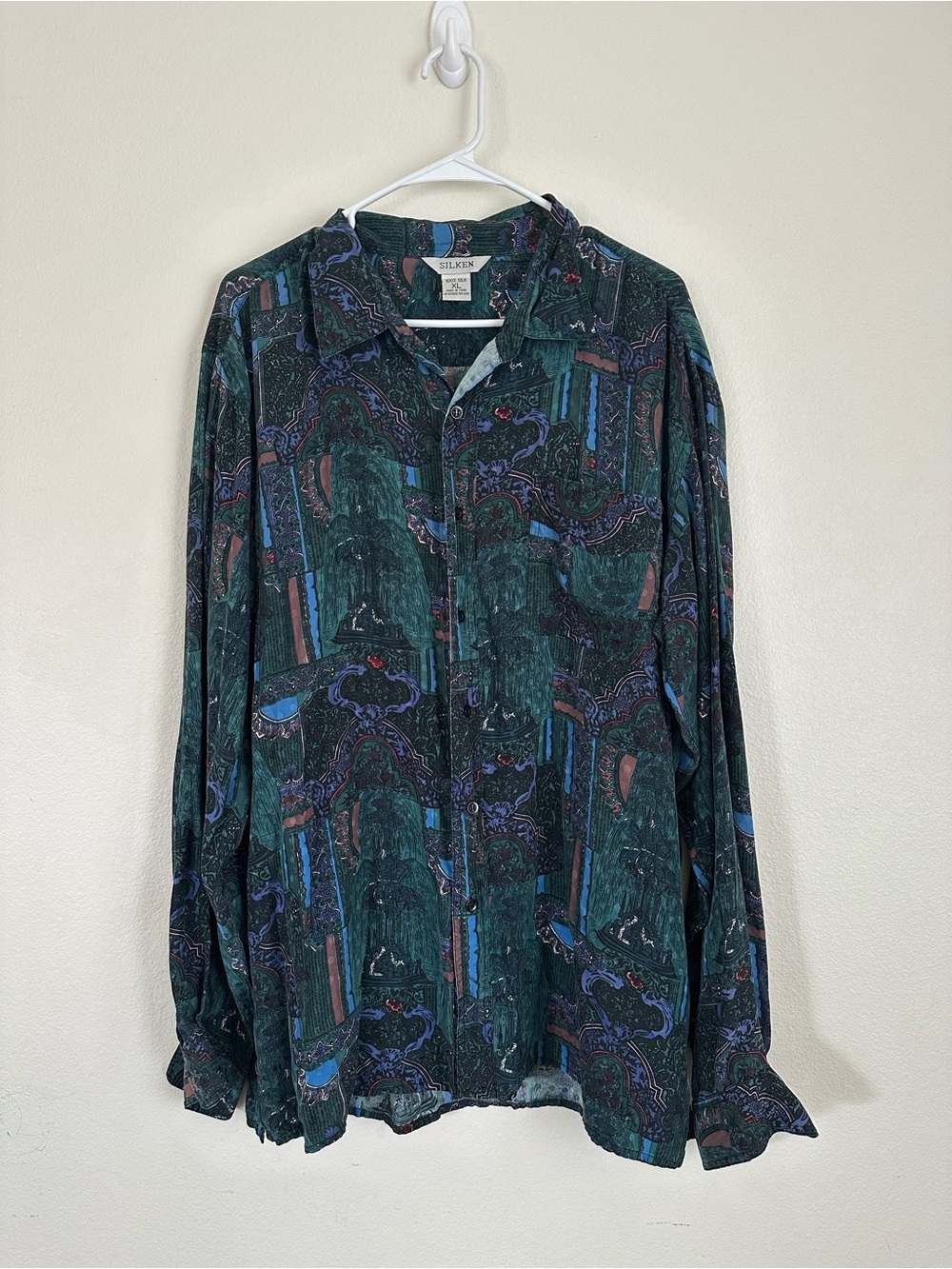 Vintage Silken 100% Silk Men's Dark Green Patterned Button-Up Shirt